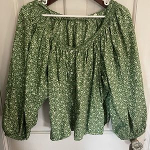 EUC Shop Doen Jacqui Top in green cottage floral
